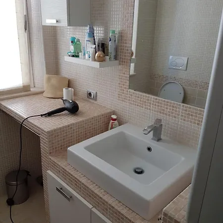 Pinkhouse * צ'יביטאנובה מארקה